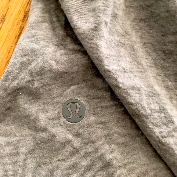 Lululemon top - Picture 3 of 3